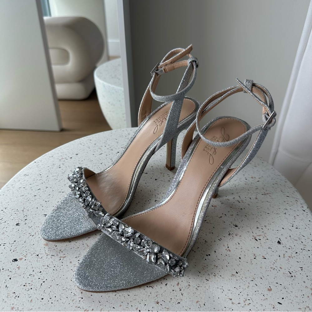 Jewel Badgley Mischka